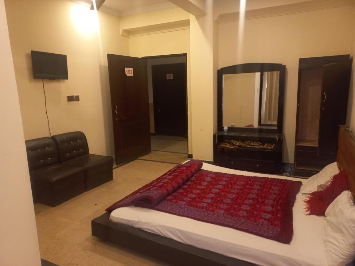 Hotel Tulip Inn Rawalpindi Bagian luar foto