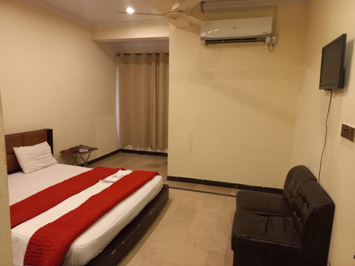 Hotel Tulip Inn Rawalpindi Bagian luar foto